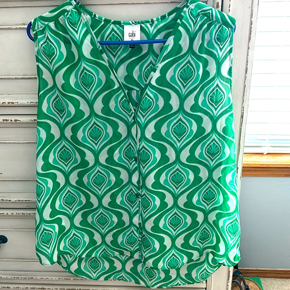 Cabi women’s XL sleeveless top. Only worn once.